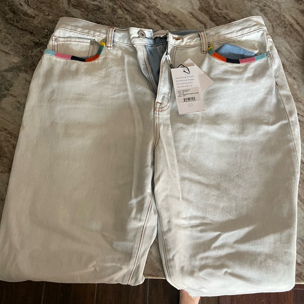 Beautiful colored thread something navy Jeans sold out on the site